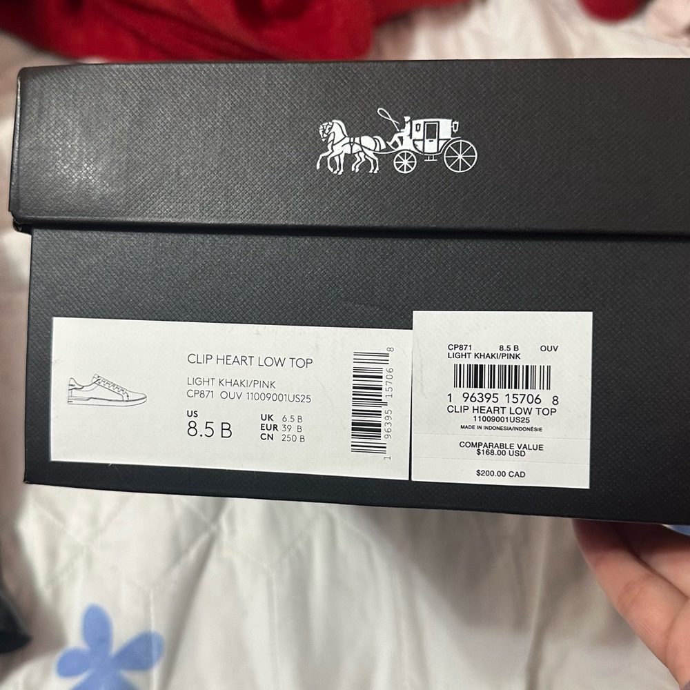 in good condition only worn once have the box and everything - Picture 2 of 2